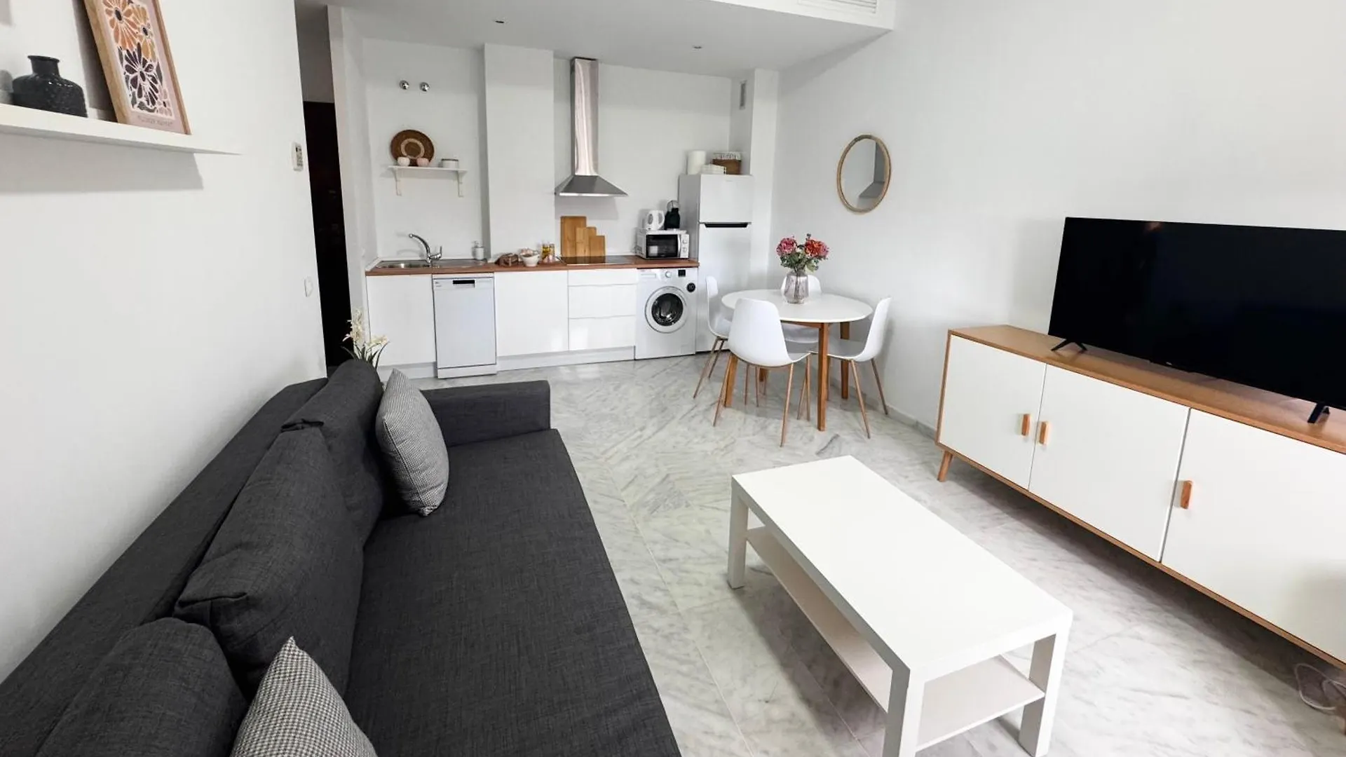 Apartmanhotel Apartamento Acogedor - Piscina - Parking Sevilla